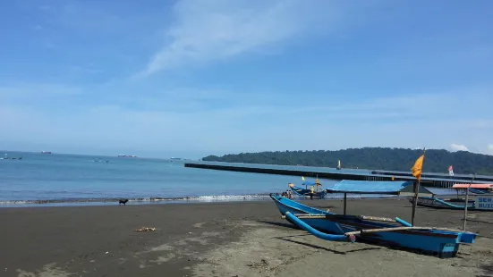 Teluk Penyu Beach