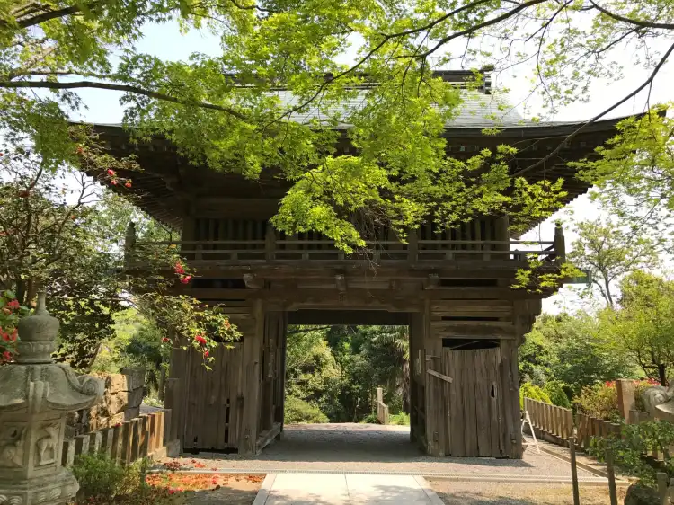 Hotels in Kamiita