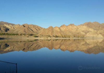 Lake Cahuilla Veterans Regional Park