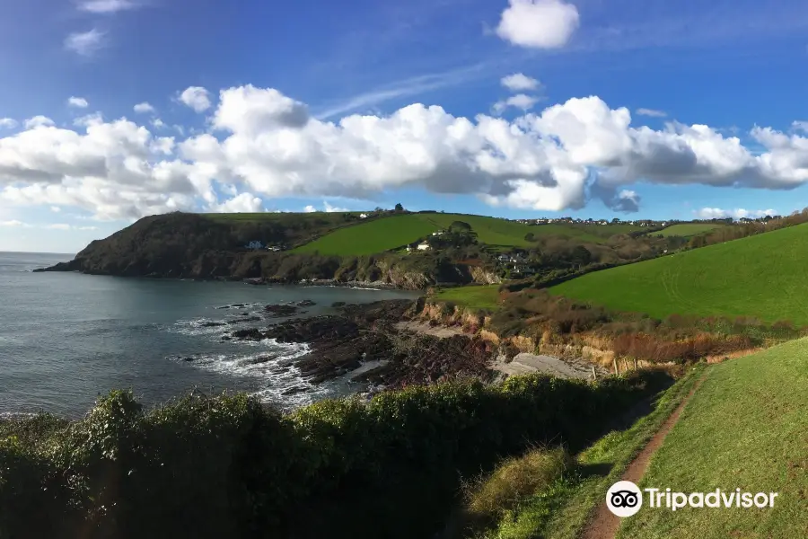 Talland Bay & the Giant's Hedge Walk