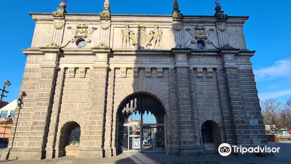 Highland Gate