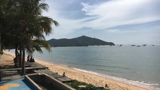 หาดบางเสร่