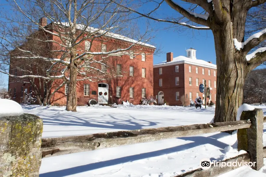 Memorial Hall Museum