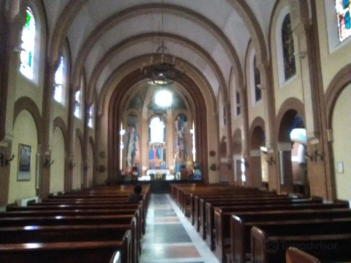 Отели рядом с достопримечательностью «Iglesia la Virgen Peregrina»