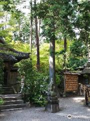 猿丸神社
