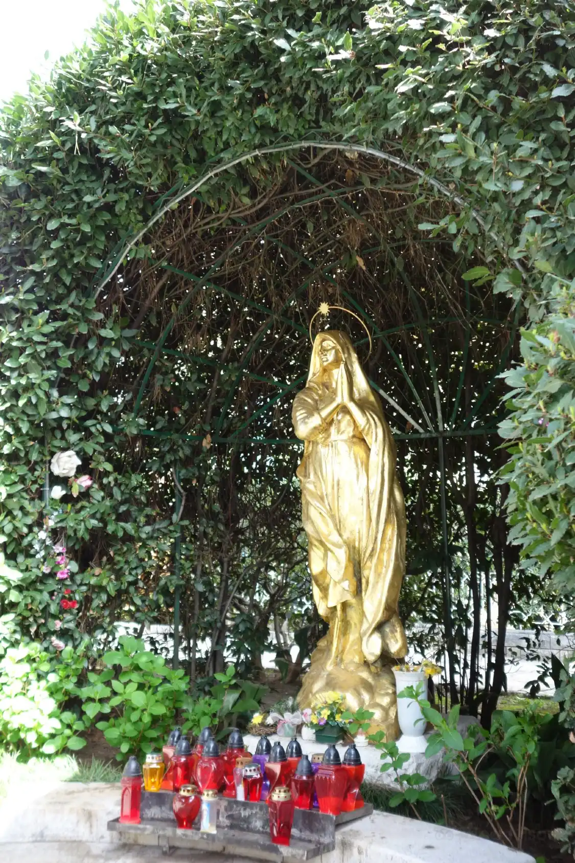 Hotels near Madonna del Mare Statue