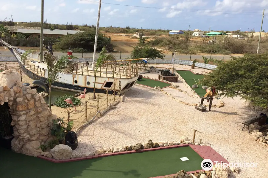 Flamingo Adventure Golf