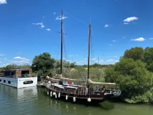 Les Peniches Isles de Stel