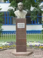 A.Ya. Bereznyak Bust-Monument