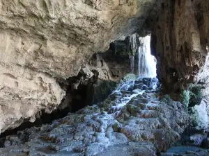 Kaklik Cave