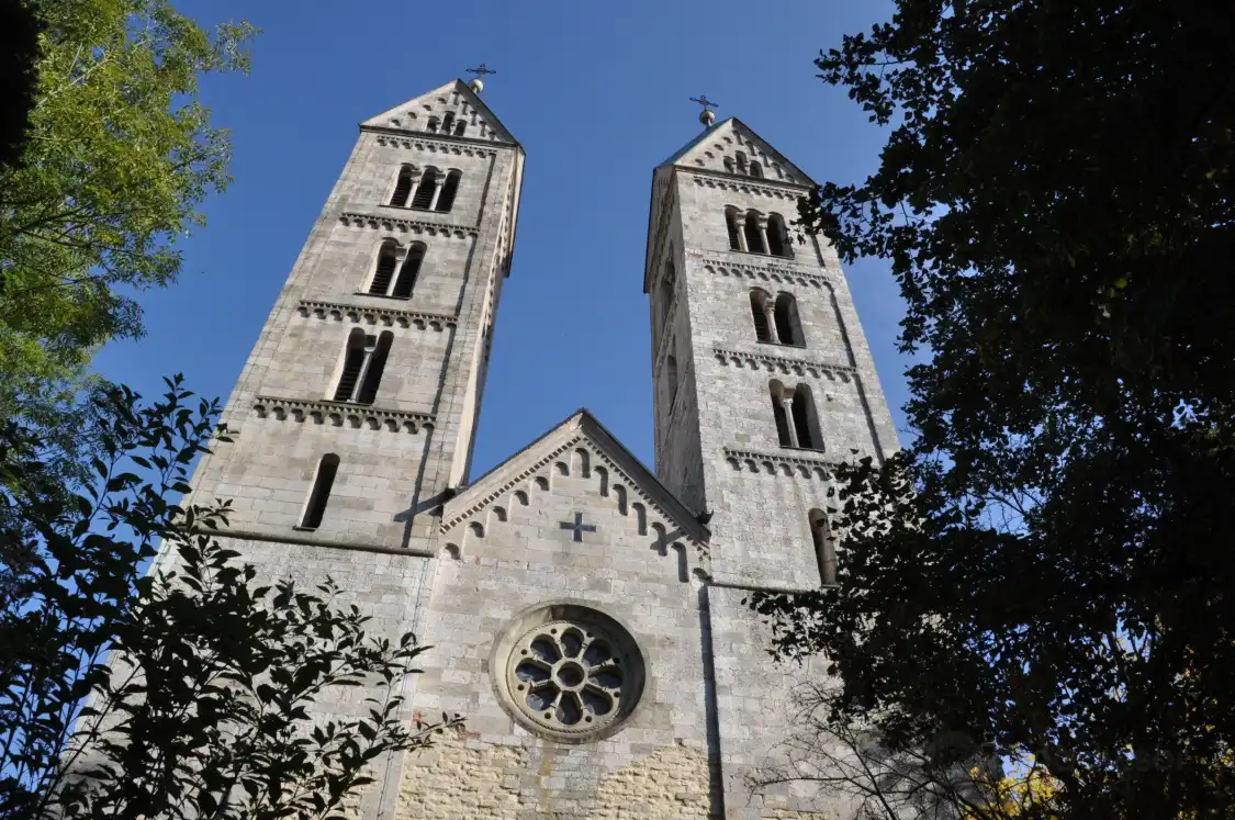 Hotel dekat St. Peter's Church