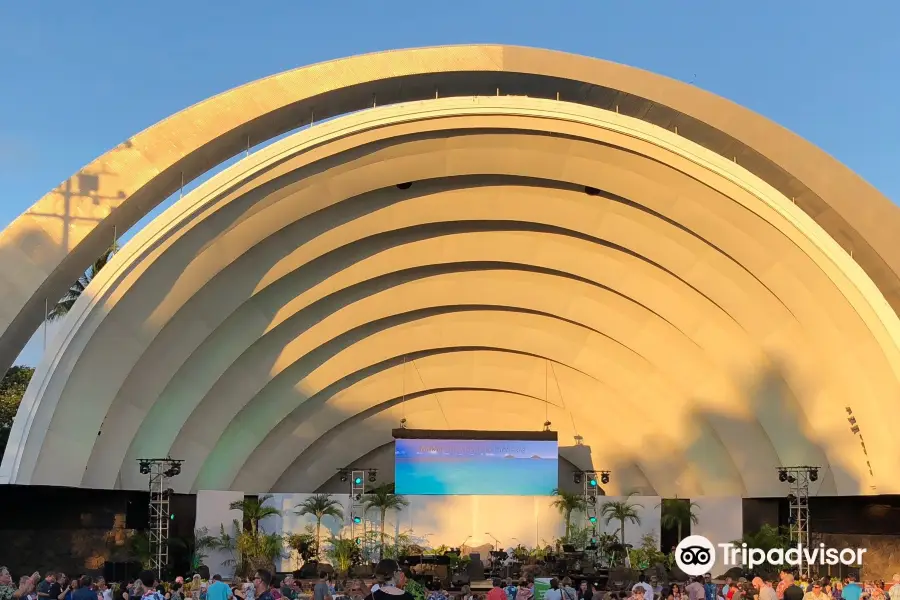 Tom Moffatt Waikiki Shell