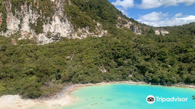 Rainbow Mountain - Crater Lake Walk