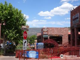 Sinagua Plaza