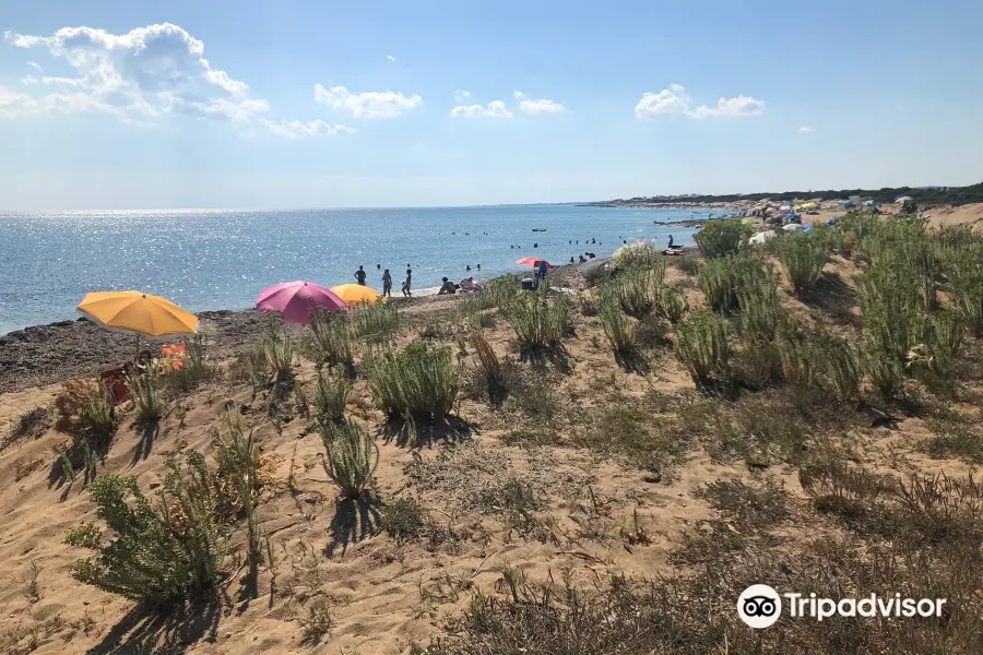 Spiaggia Salina dei Monaci