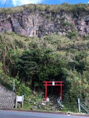 Tametomo Shrine