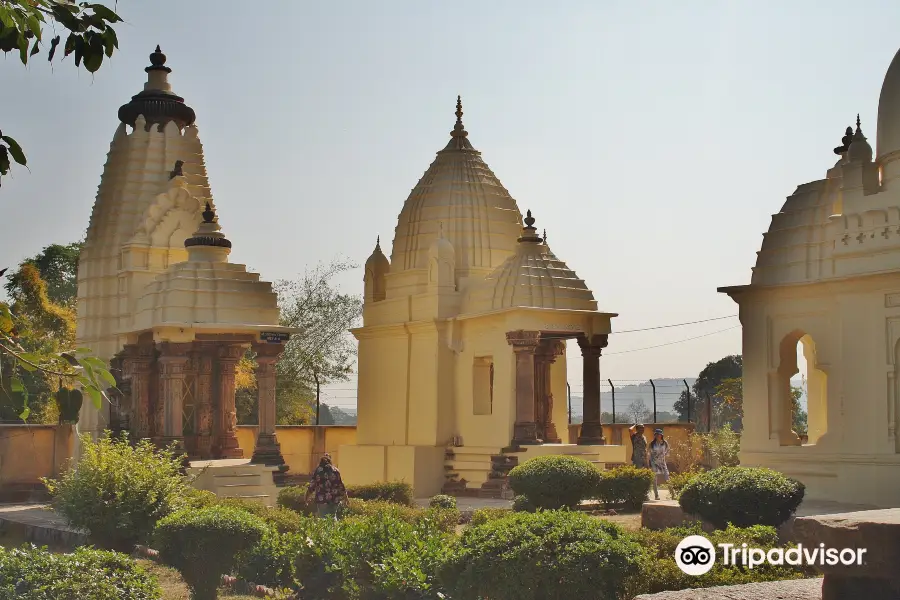 Shantinath Temple