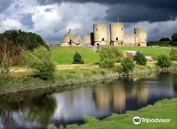 Rhuddlan Castle / Castell Rhuddlan