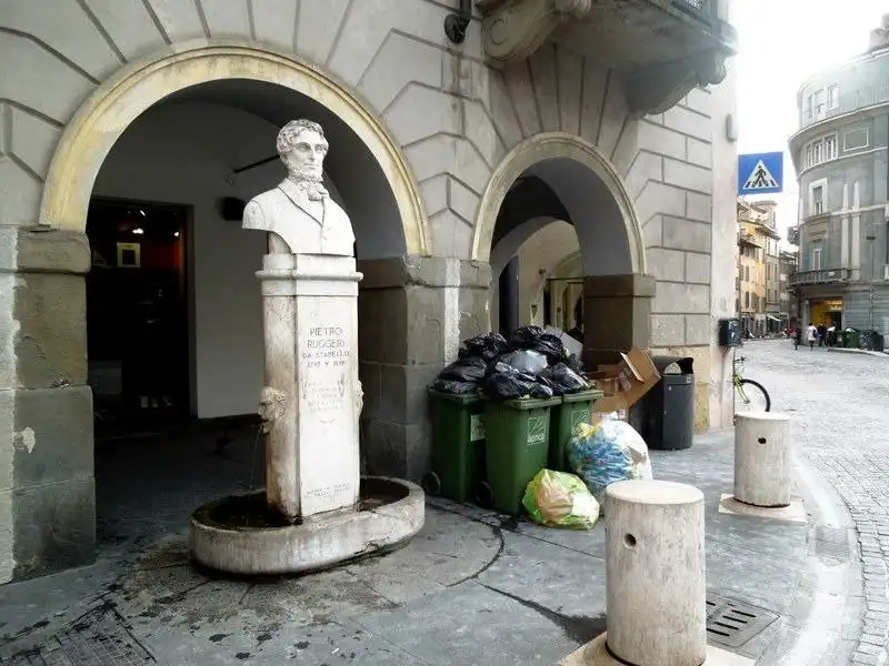 Hotel in zona Monumento a Pietro Ruggeri Da Stabello