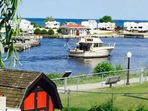 Ahnapee Brewery, Algoma