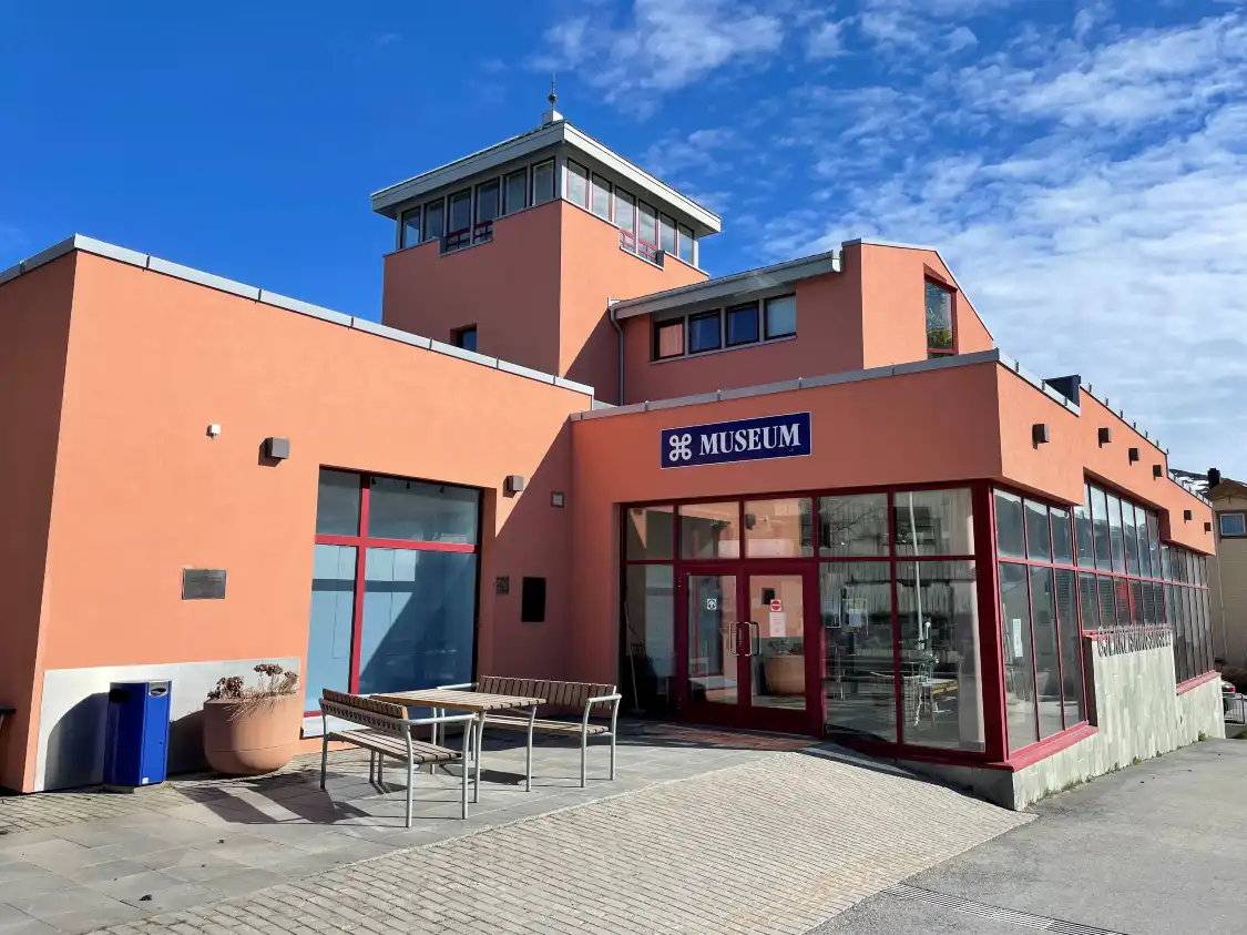 Museum of Reconstruction for Finnmark and Northern Troms附近的飯店