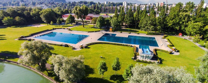 Strandbad Bregenz with Seehallenbad