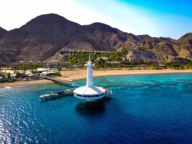Hotels near Underwater Observatory Park