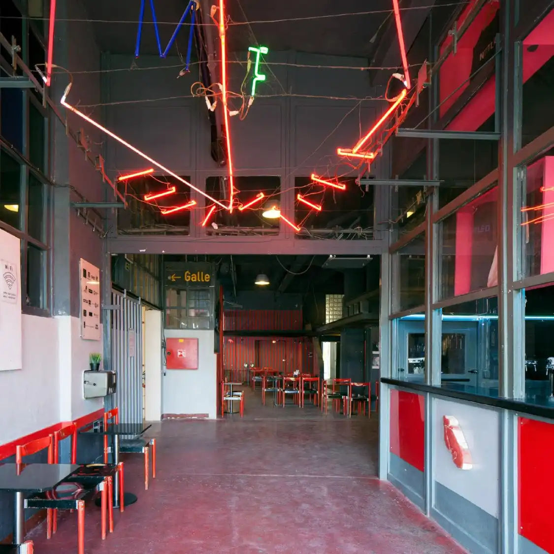 Hotel in zona MeetFactory