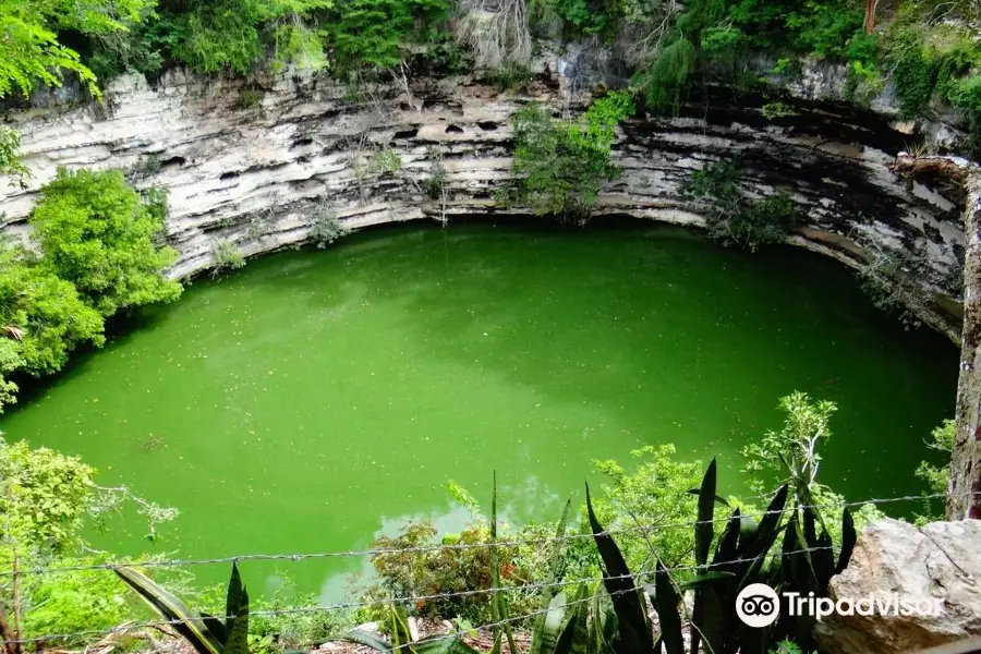 Cenote von Chichén Itzá