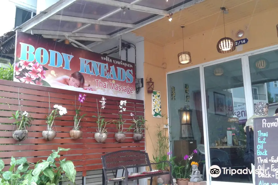 Body Kneads Thai Massage