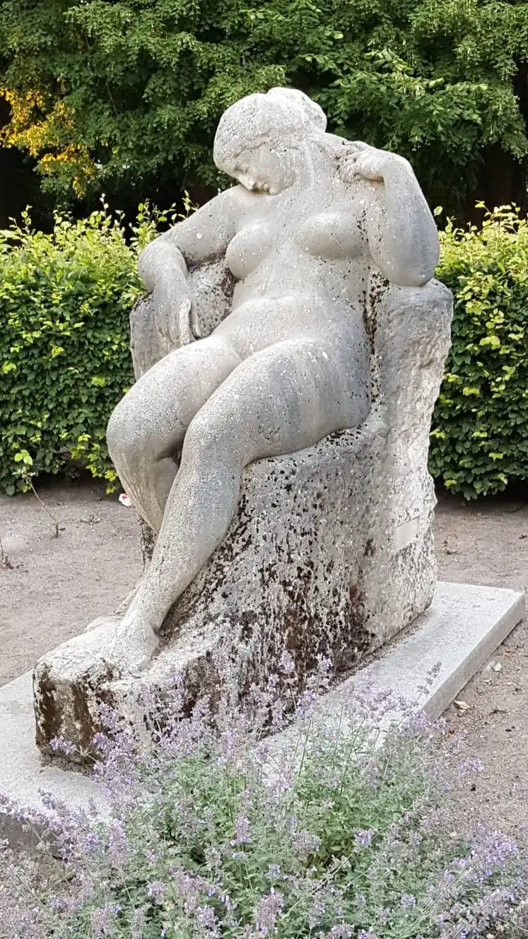Hotels in der Nähe von Skulptur 'Die Schlummernde'
