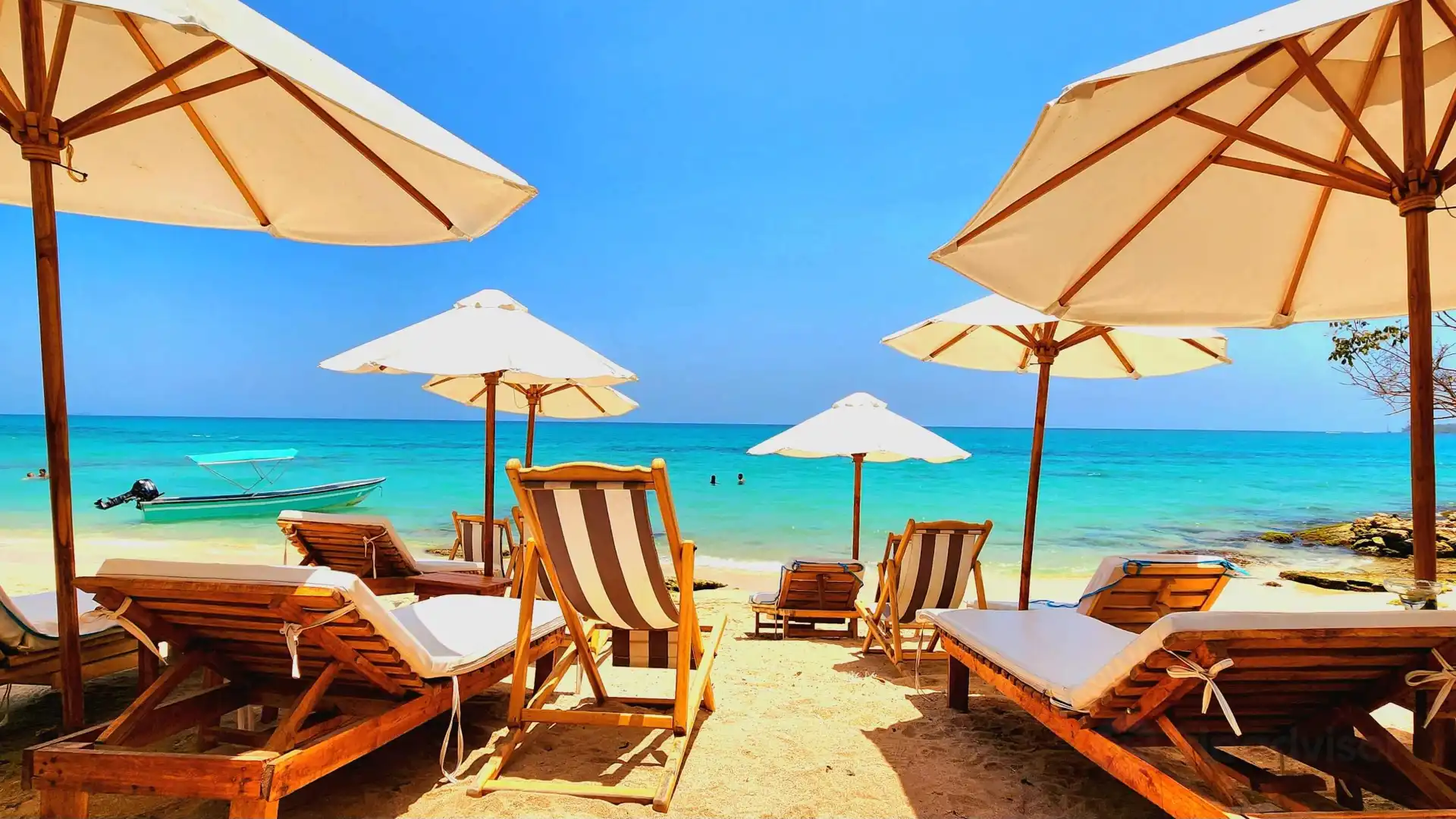 Hotels near Playa Blanca