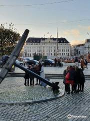 Memorial Anchor