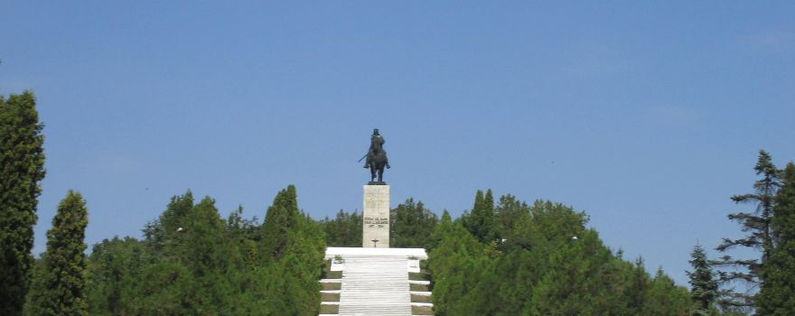 Equestrian statue of Stephen the Great at the High Bridge