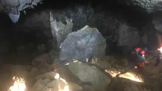 Caverna Alambari de Baixo