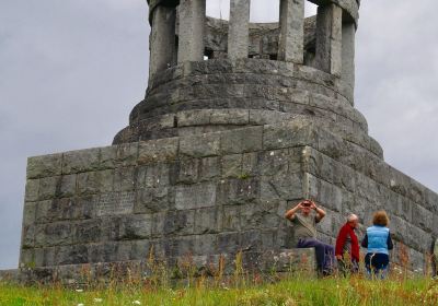 Duncan Ban Macintyre Monument