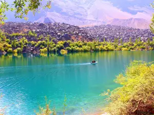 Upper Kachura Lake