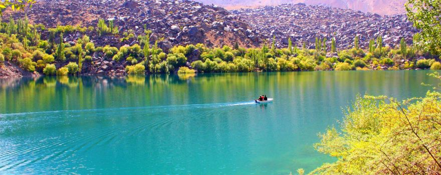 Upper Kachura Lake