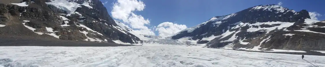Hotels near Athabasca Glacier