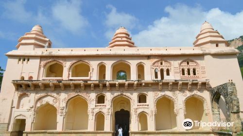 Chandragiri Palaces and Fort