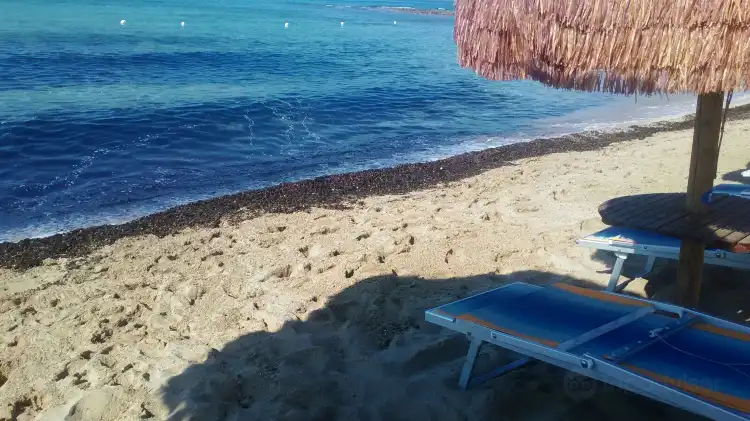 Hotels near Baron Beach