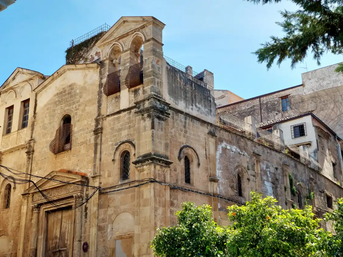 Hotel in zona chiesa S. Agata alla Guilla