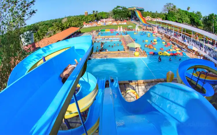 Hotels in Paco do Lumiar