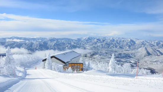 秋田森吉山阿仁滑雪場