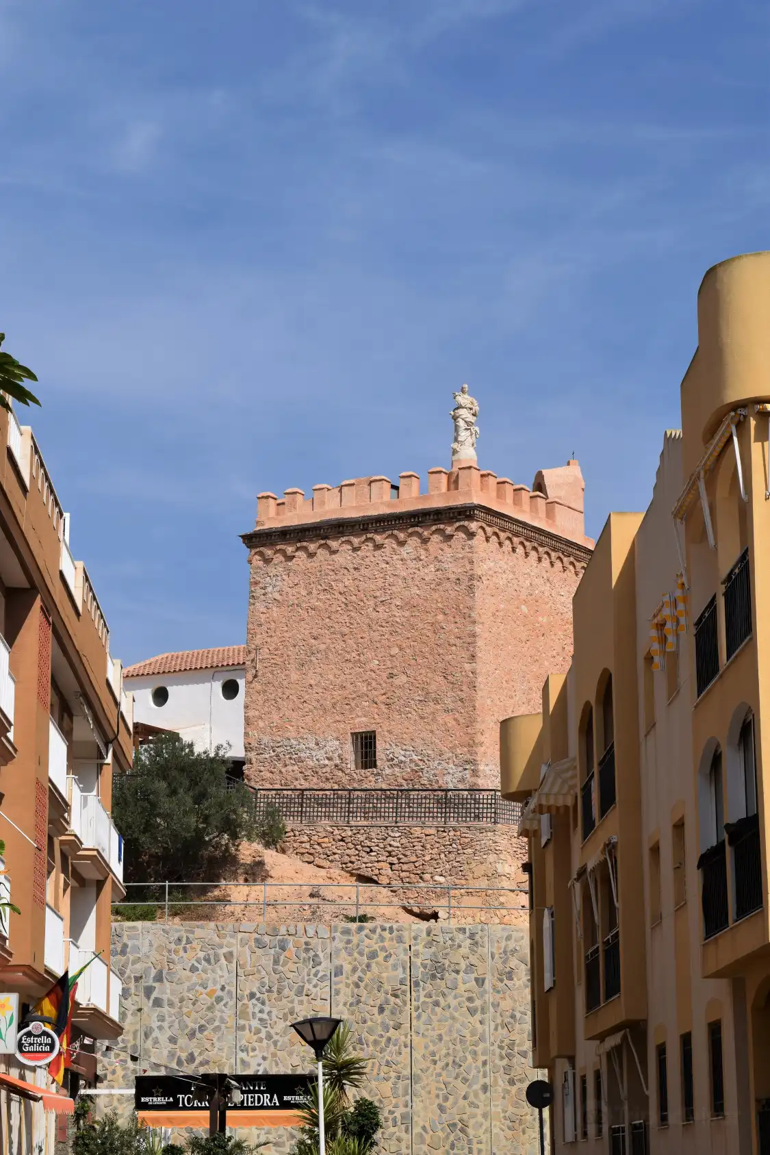 Hotels near La Torre de Los Caballos