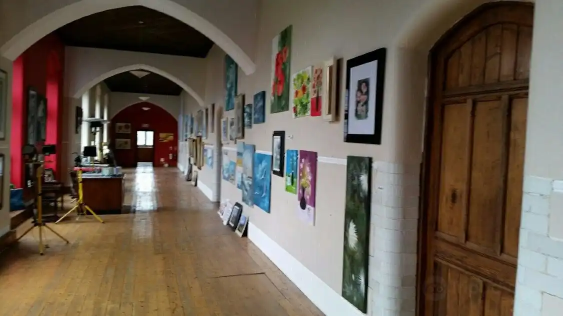 Hotels near Anne Fitzgerald's Gallery