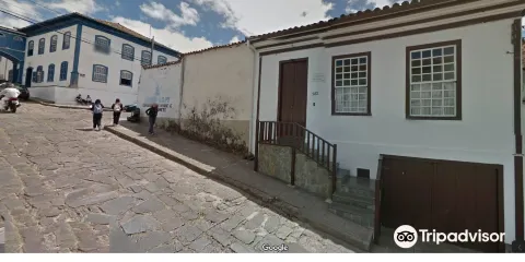 Serenade Museu da Casa Cultural de Pequenas Artes