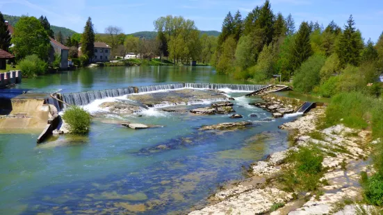 Les Marmites De Pont De Poitte