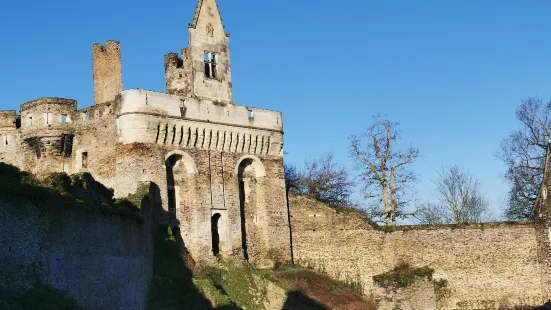 Chateau du Plessis-Mace