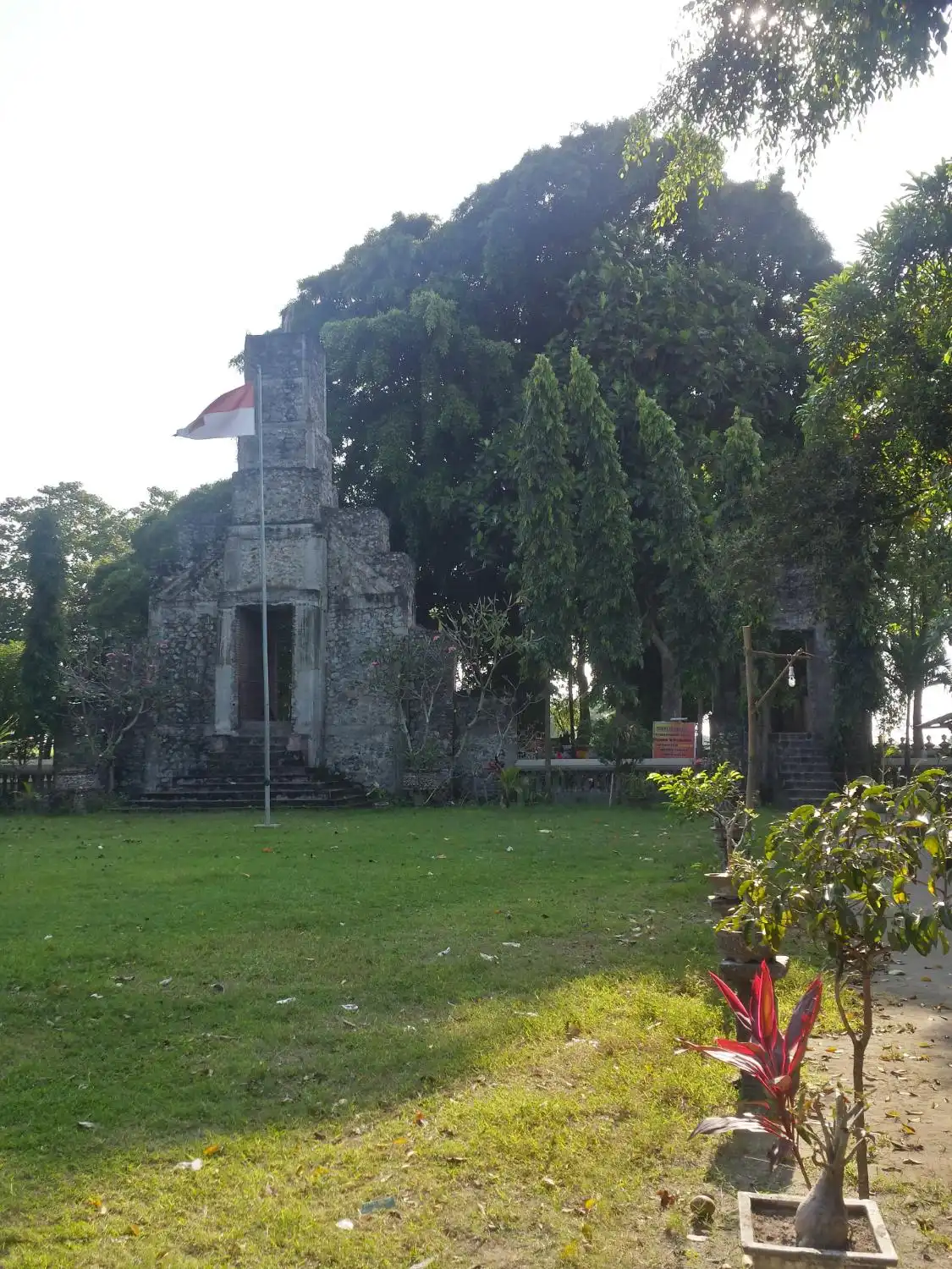 Hotels near Sendang Tirta Kamandanu